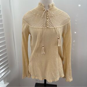 Free People on the island crochet light shirt size S